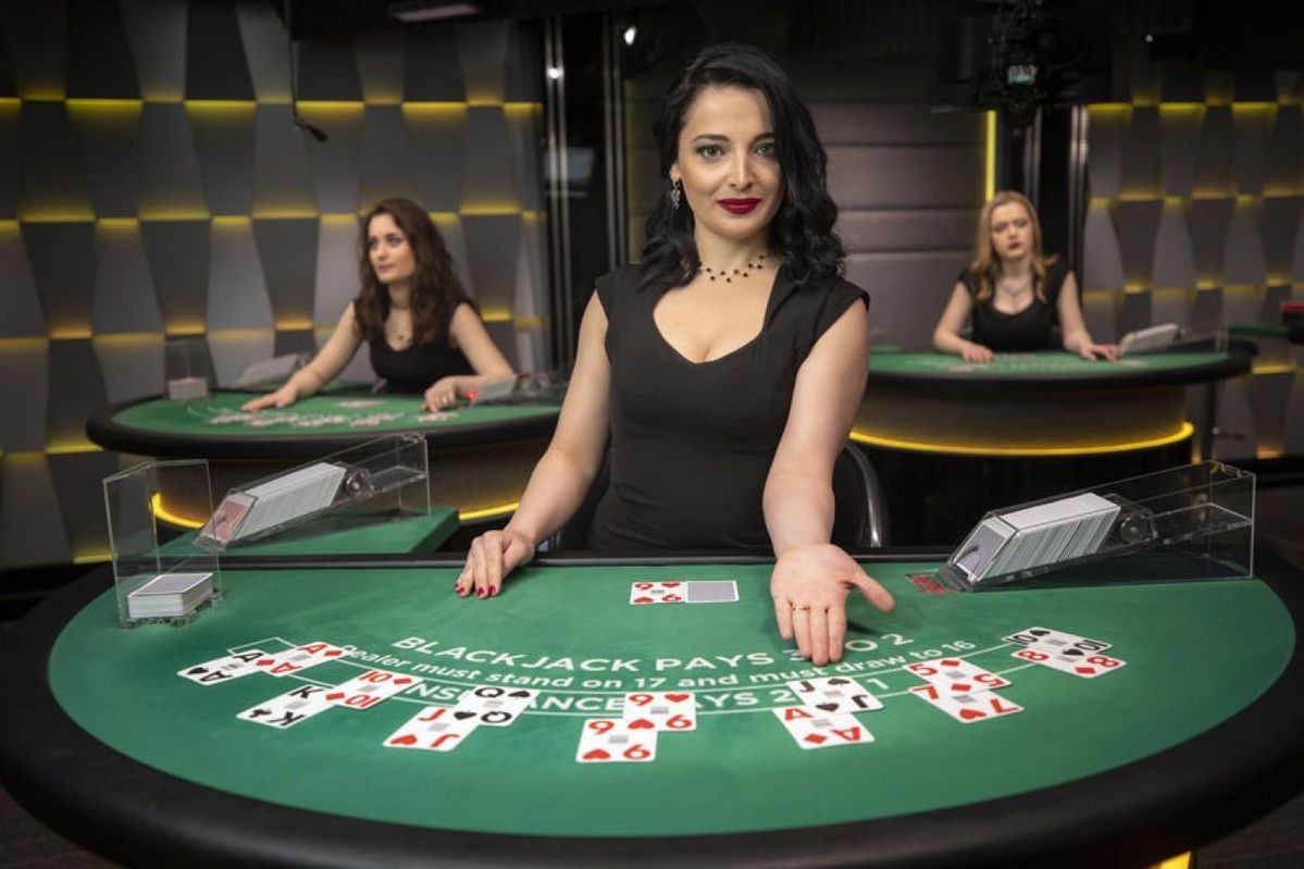 Hallmark Casino Live Casino